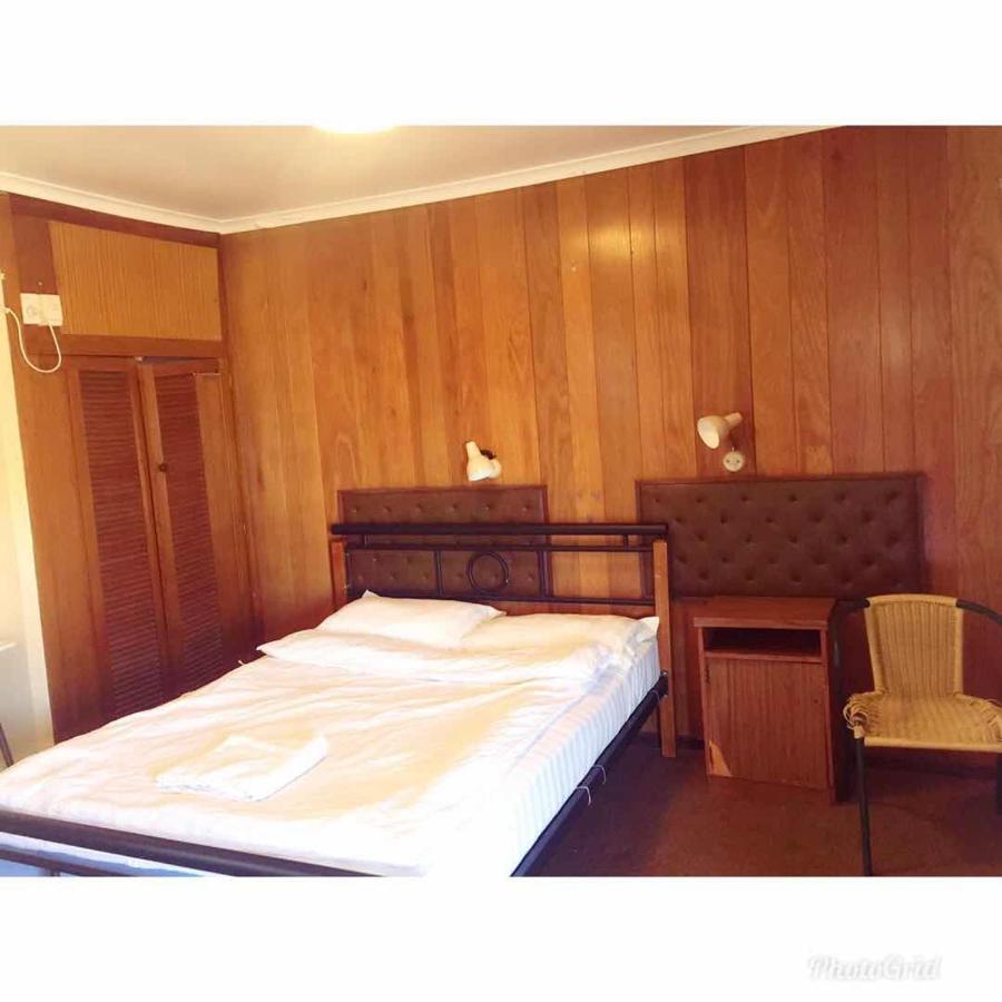 Meekatharra Hotel Екстер'єр фото